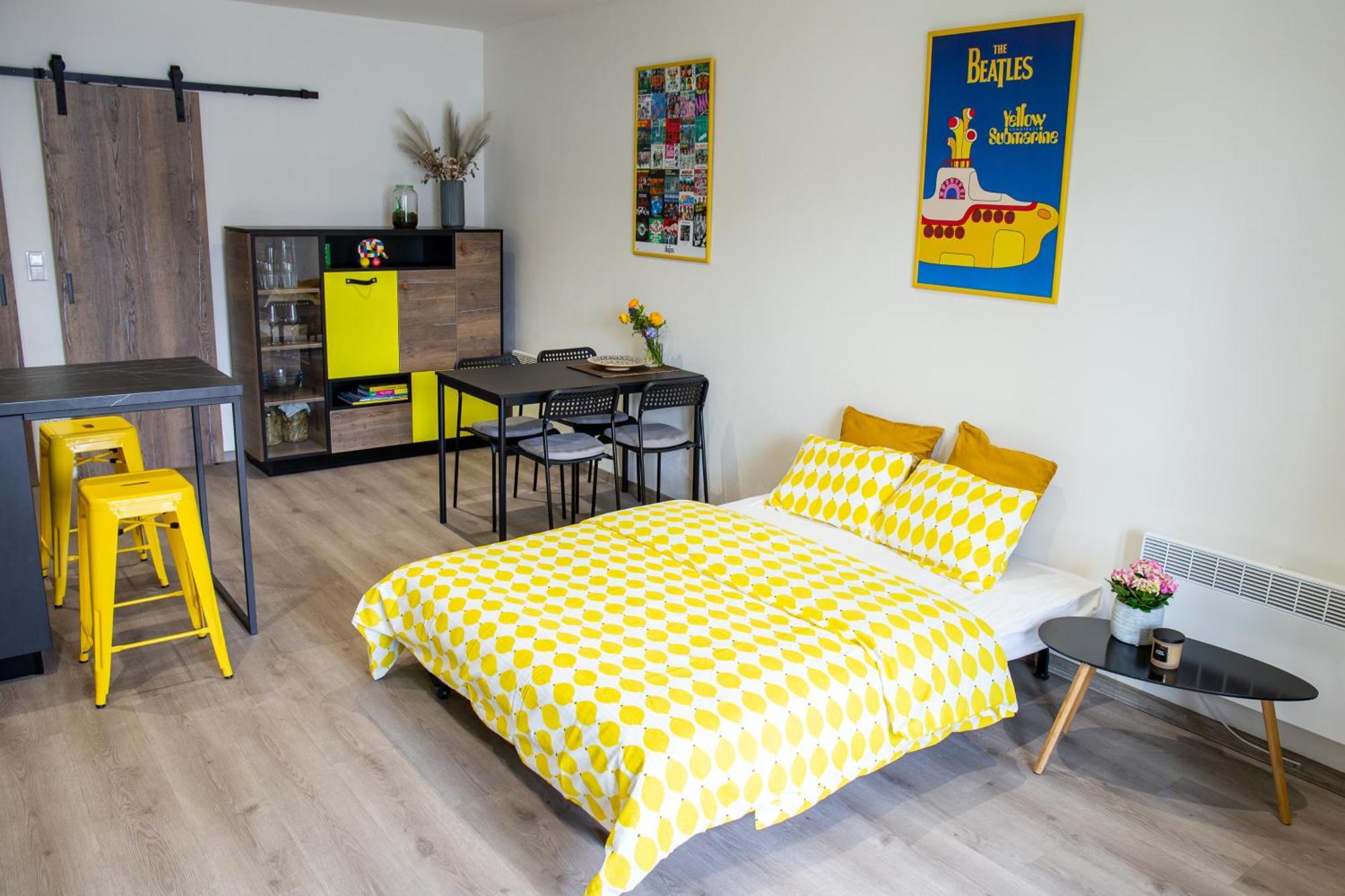 Apartman Yellow Submarine Se Slunnou Terasou Кутна-Гора Экстерьер фото